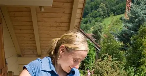 Советы по уходу за балконными цветами