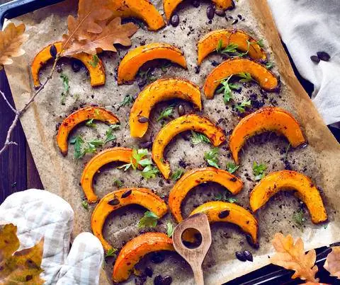 Запеченные дольки тыквы