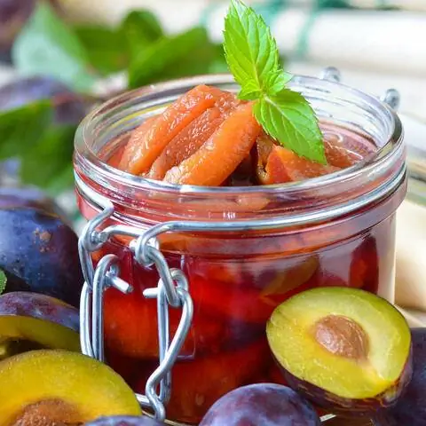 Консервированные сливы