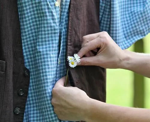 Бутоньерки ромашки