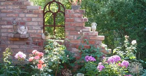 В тренде: Руины как украшение сада