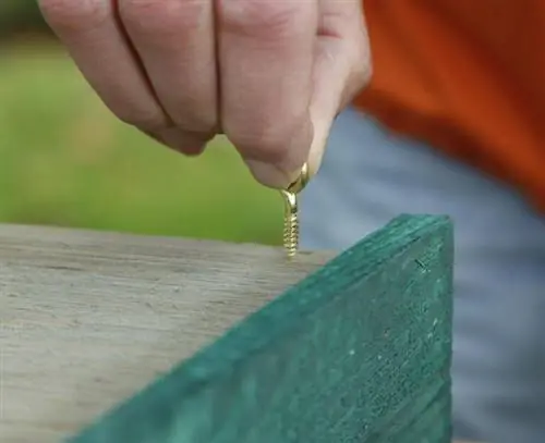 Вверните ушко