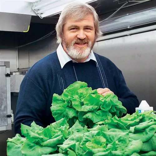 Майкл Эрнест