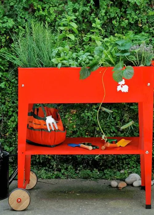 высокая кровать на колесах