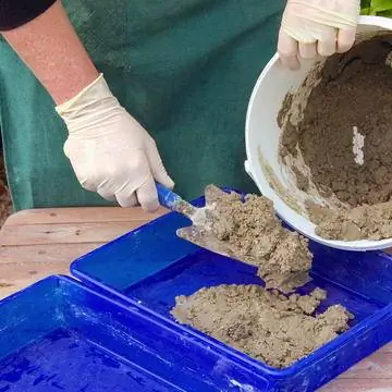 Залить бетонную стяжку в чашу