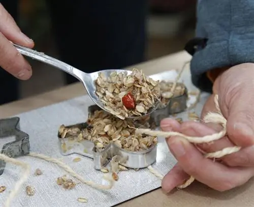 Придайте форму подкладке