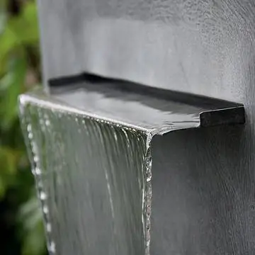 Современный настенный фонтан