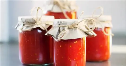 Сохранить аромат: так легко можно процедить помидоры