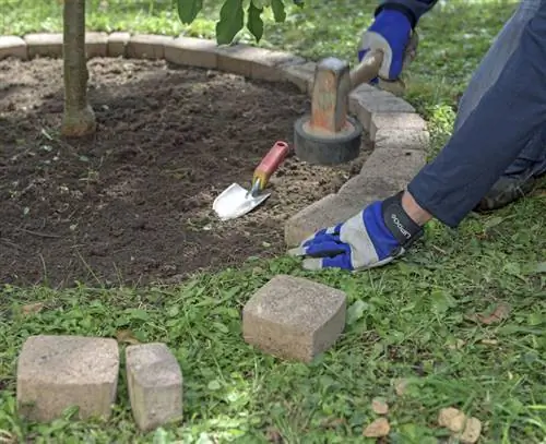 Уложить брусчатку