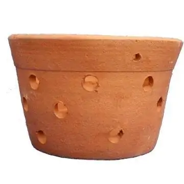 Глиняные горшки также подходят для орхидей.