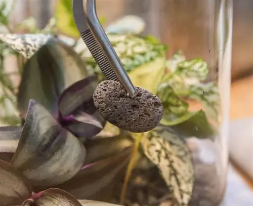 Драпировка декоративными камнями