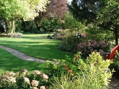 Садовая дорожка