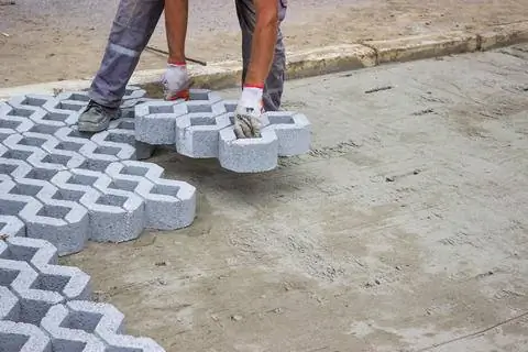 Укладка тротуарной плитки