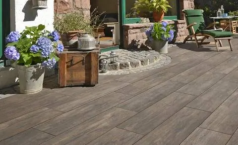 Керамическая плитка для террасы под дерево