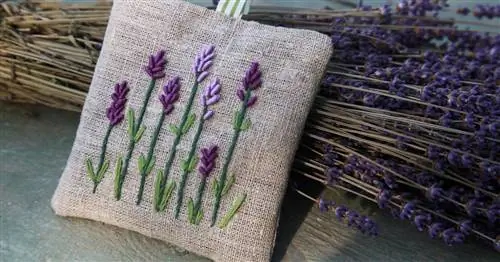 Сшейте сами декоративные сумочки лавандового цвета