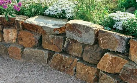 Подпорная стена из натурального камня
