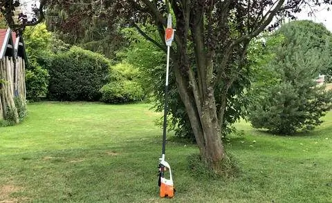 Тестирование аккумуляторного высотореза Stihl HTA 65