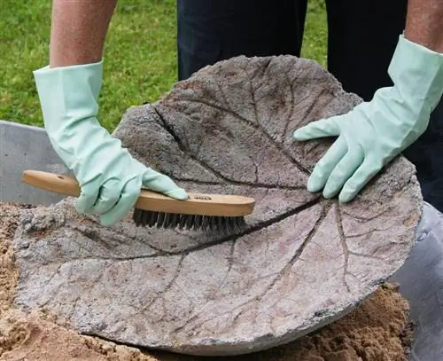 Убрать растительные остатки