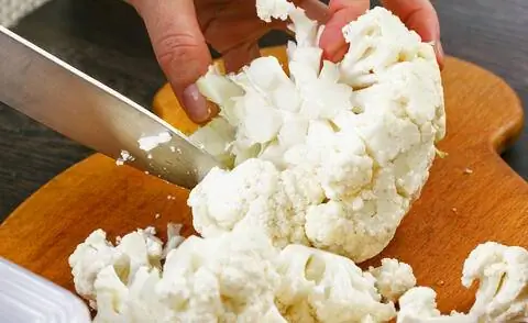 Нарезать цветную капусту