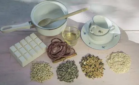 Материал для чашки кормушки для птиц