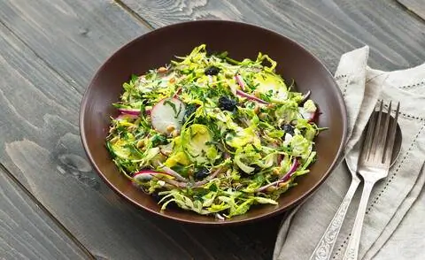 Брюссельская капуста в салате