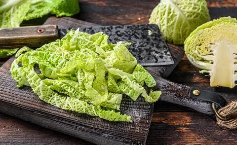 Савойская капуста нарезать соломкой