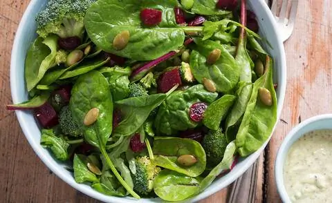 салат из шпината