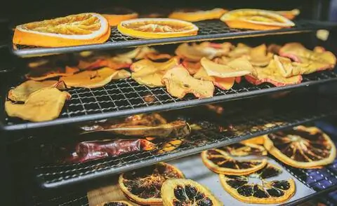 Кусочки сухофруктов в духовке Кусочки сухофруктов в духовке