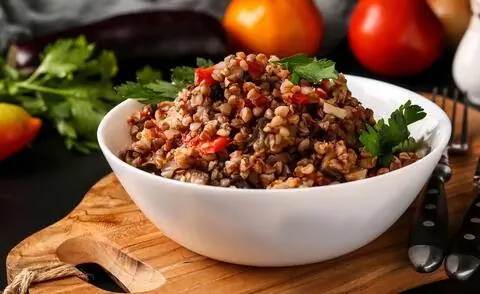 Гречка, приготовленная с овощами
