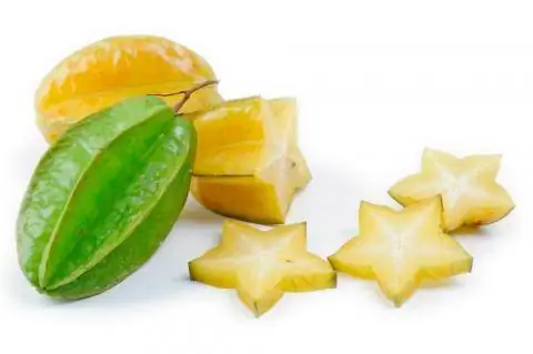 Целые и нарезанные звездчатые фрукты