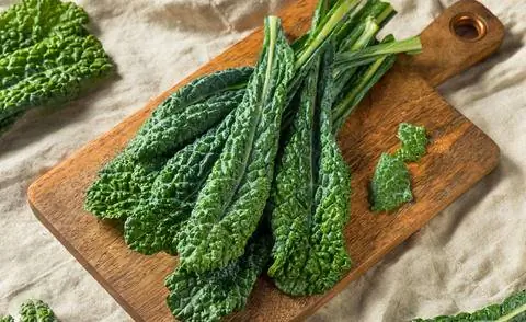 готовая к приготовлению черная капуста