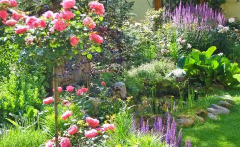 Дизайн сада с высокими стеблями