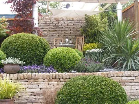 Сиденье из сухой каменной стены