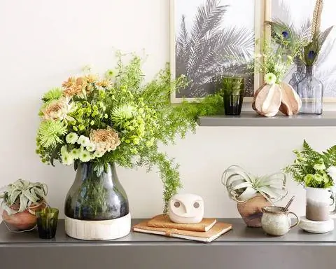 Букет с хризантемами