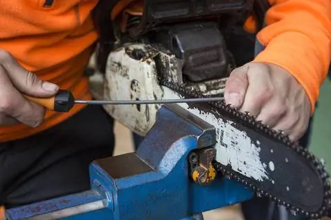 Почистить и заточить бензопилу