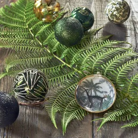 Экзотическое рождественское украшение