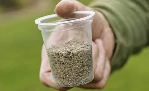 осеннее удобрение газона