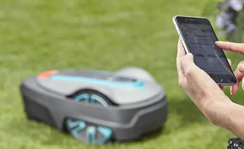 Управляйте газонокосилкой-роботом со своего смартфона
