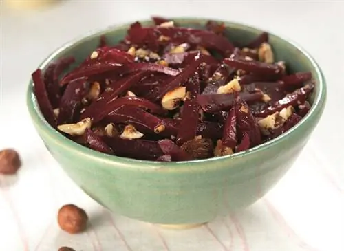 Салат из свеклы и фундука