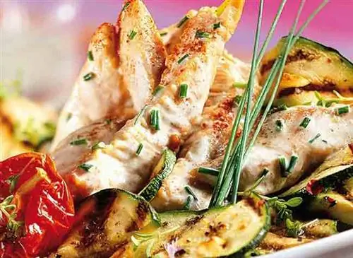 Куриные грудки и кабачки на гриле
