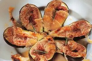 Рецепт жареного инжира с пармезаном и медом