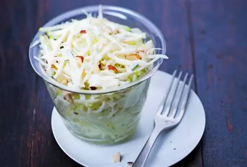 ремулад из сельдерея с яблоком и фундуком