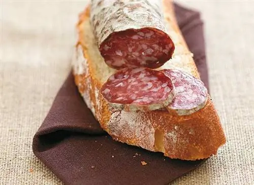 Сделайте свою собственную мясную закуску: деревенскую колбасу