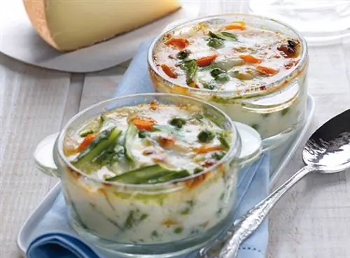 Мини-запеканка с ранними овощами и Пиренейским гратеном из овцы