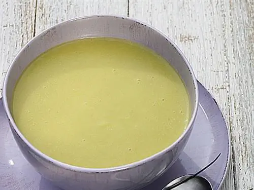 Суп из замороженных огурцов и крабов