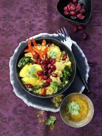 киноа с клюквой и курицей