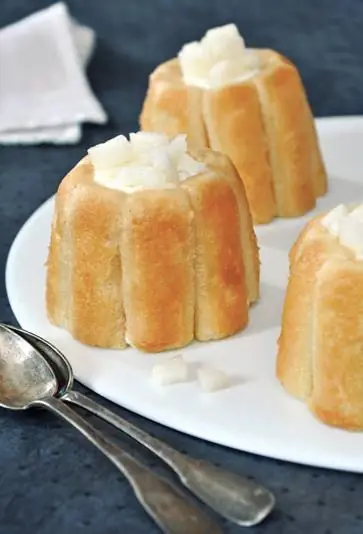 Шарлотка с грушами и маскарпоне