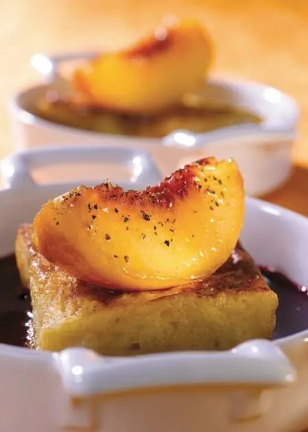 Французская булочка с персиками и ежевичным соком © Pêches d'ici