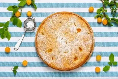 Лотарингская кухня: сливовый торт «Мирабель» и торт из фундука блан
