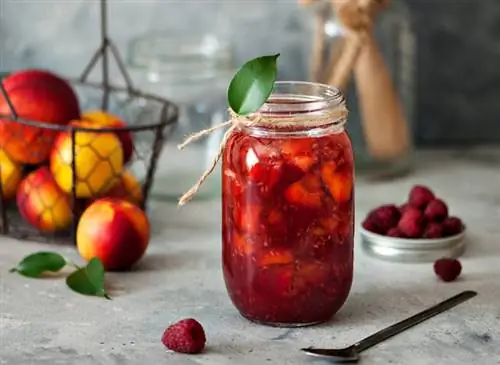 Малиновый джем с жасмином и персиками